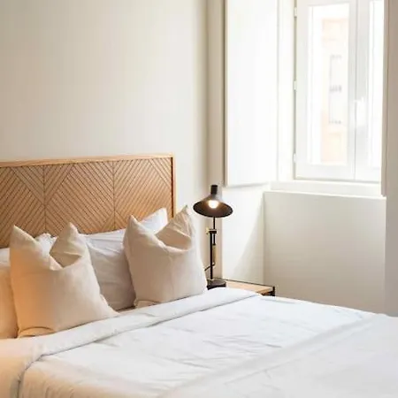Pardal Rc B - Stylish Studio In Alcantara With Free Parking Nearby Lägenhet *