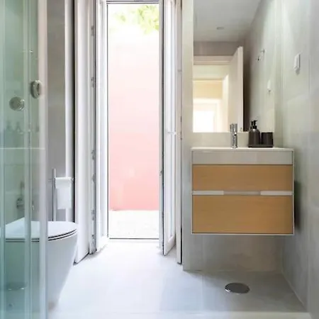 Pardal Rc B - Stylish Studio In Alcantara With Free Parking Nearby * Lisboa