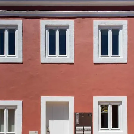 Apartment Pardal Rc B - Stylish Studio In Alcantara With Free Parking Nearby